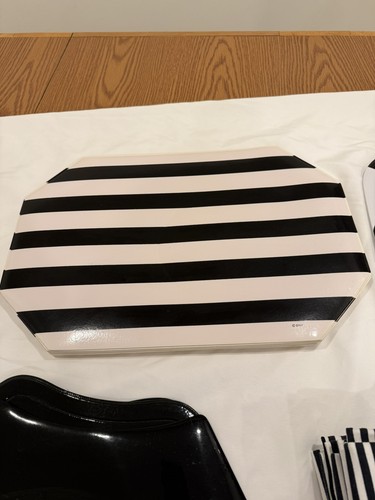 Contempory black white - black,